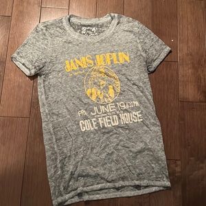 Woman’s lucky brand T-shirt